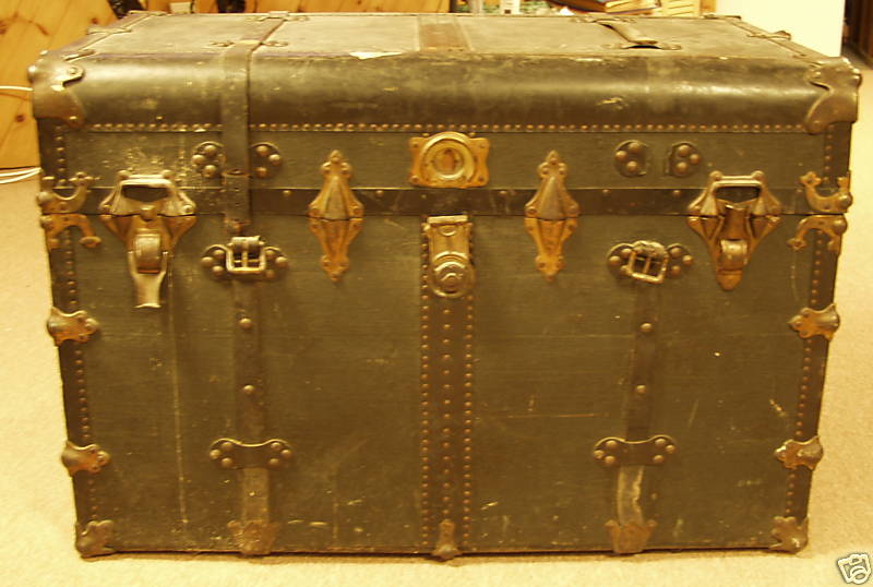 Steamer trunk